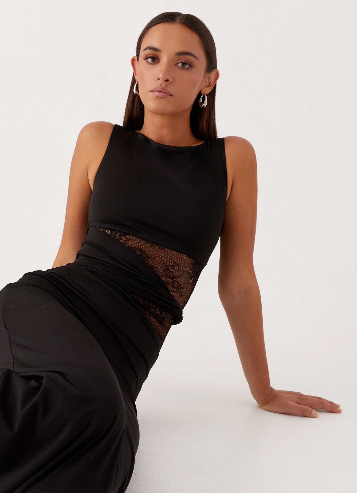 Freya | Figure-Hugging Maxi Dress with Subtle Cutouts and Lacing